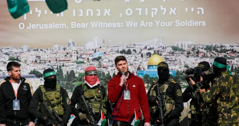 Hamas oslobodio tri zarobljenika i poslao poklon Netanyahuu: “Vrijeme ističe…”