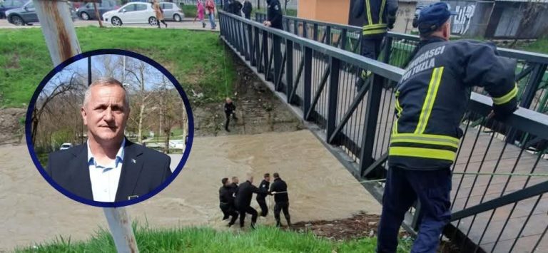 Herojski čin Smaje Mandžića: Zastupnik skočio u nabujalu rijeku da pomogne policajcima
