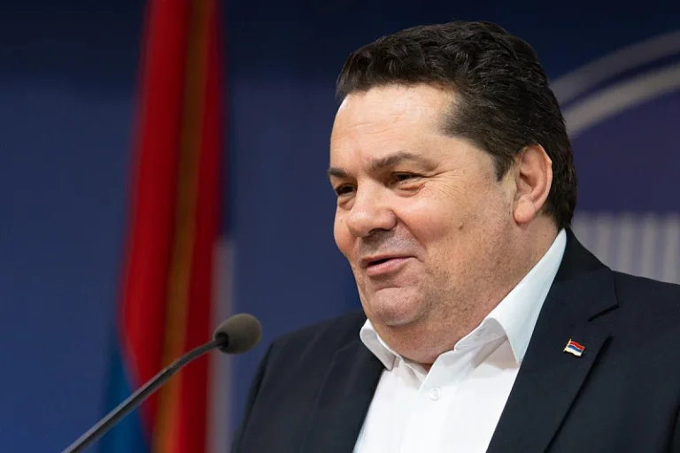 Da li je Stevandića u Bosnu prebacila BIA? Vučiću u Briselu ne odgovara kritika da štiti bjegunca