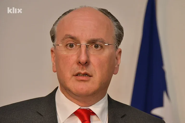 Izbrisani pohvalni tekstovi o Dodiku sa “njemačkih stranica” koje je prenio RTRS