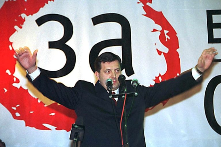 Kako je Milorad Dodik stekao bogatstvo: Ratna nafta, šleperi za šverc cigareta i krediti koje nije vraćao