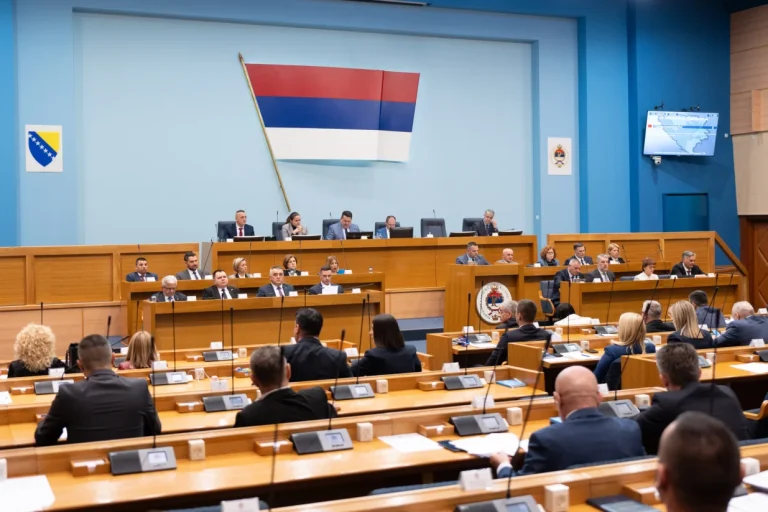 Usvojen Nacrt novog ustava RS-a: Opozicija nije imala većinu na glasanju