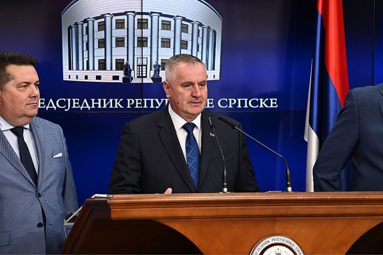Višković pozvao Isaka da ga uhapsi: Ne šalji tuđu djecu, dođi da to riješimo nas dvojica