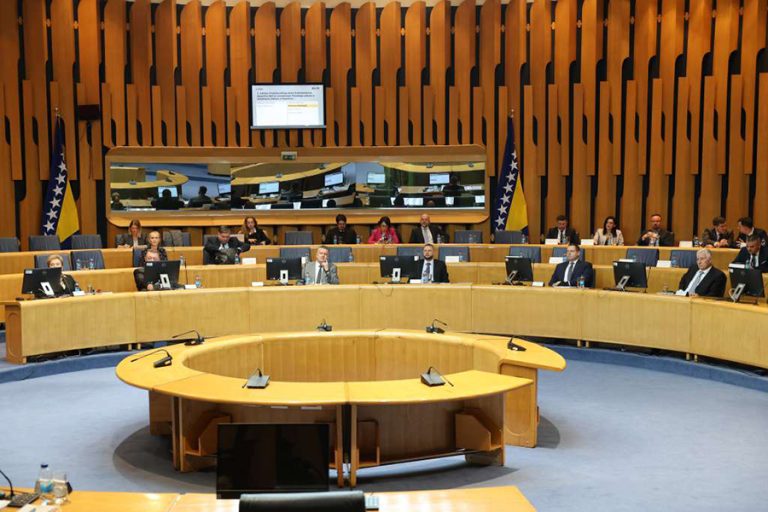 POBUNA U DOMU NARODA: Bošnjaci napustili sjednicu, kvorum nije postignut