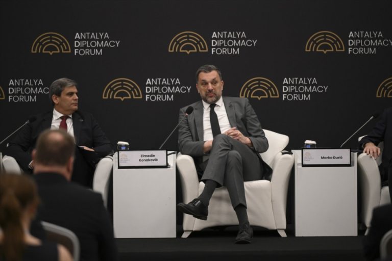 KONAKOVIĆ IZAZVAO REAKCIJE: Komšića prozvao za Dodikovu sve veću moć