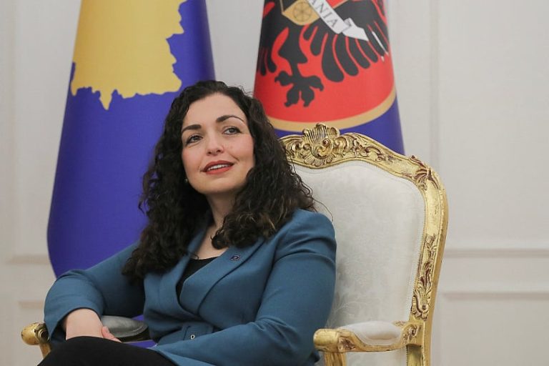 Kosovo brzo reagiralo na američke carine, Osmani zatražila od vlade ukidanje tarifa na robu iz SAD-a