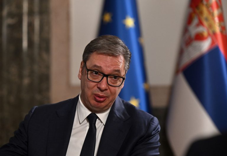 (VIDEO) Prijeti li Vučić novim ratom? – Povezao Dodikovo hapšenje i ubistvo srpskog svata