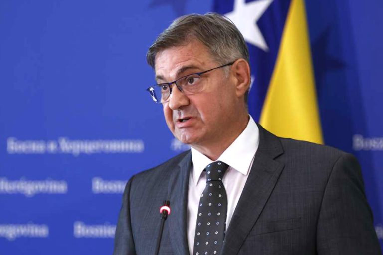 ZVIZDIĆ NAJAVLJUJE: HDZ neće moći dugo sjediti na dvije stolice