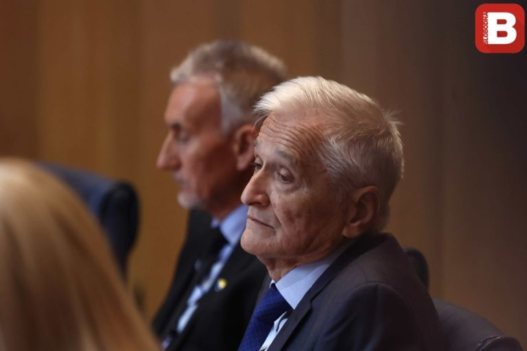 ŽESTOK OKRŠAJ U DOMU NARODA: Đonlagić žacnuo Špirića – “Nikolica sa stolicom”