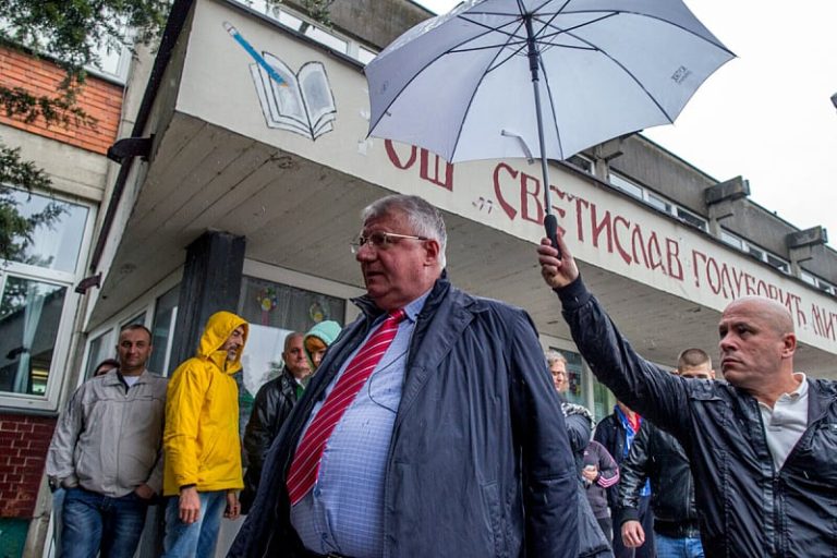 Šešelj ponovo na meti: Sud se “sjetio” ratnog zločinca tek nakon ustupanja Srbiji!