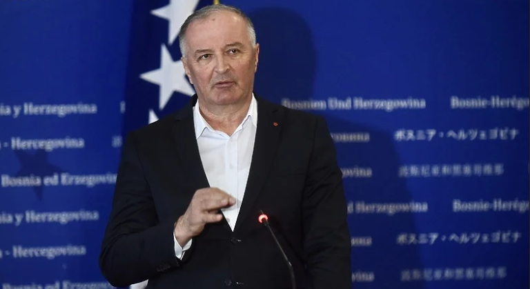 Helez odgovorio Viškoviću i nazvao ga “beskičmenjakom”, uputio poruku i generalima iz RS-a