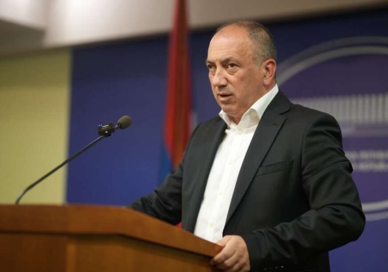 IGOR CRNADAK O DODIKOVIM SVAKODNEVNIM POSJETAMA MAĐARSKOJ: “Može li da nam ne vrijeđa inteligenciju?”