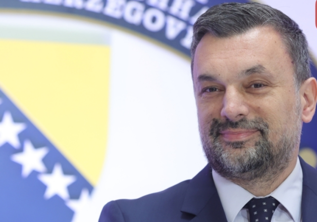 ELMEDIN KONAKOVIĆ POZDRAVIO TRUMPOVU ODLUKU, ALI I UPOZORIO: “Takve informacije pozivaju na oprez i budnost jer jasno…”