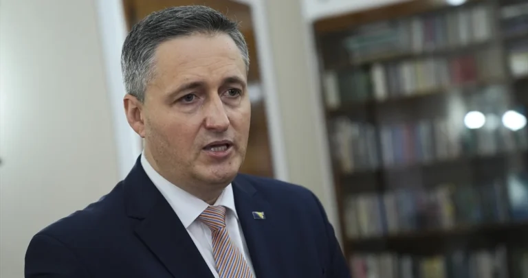 Bećirović šalje važne vijesti iz Londona: Vojne saradnje?