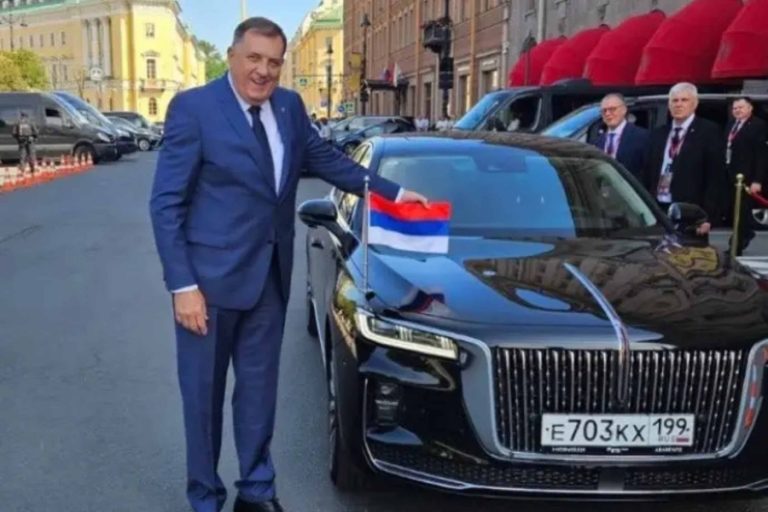 JADNO I BIJEDNO: Pogledajte kako se Dodik dodvorava Putinu…