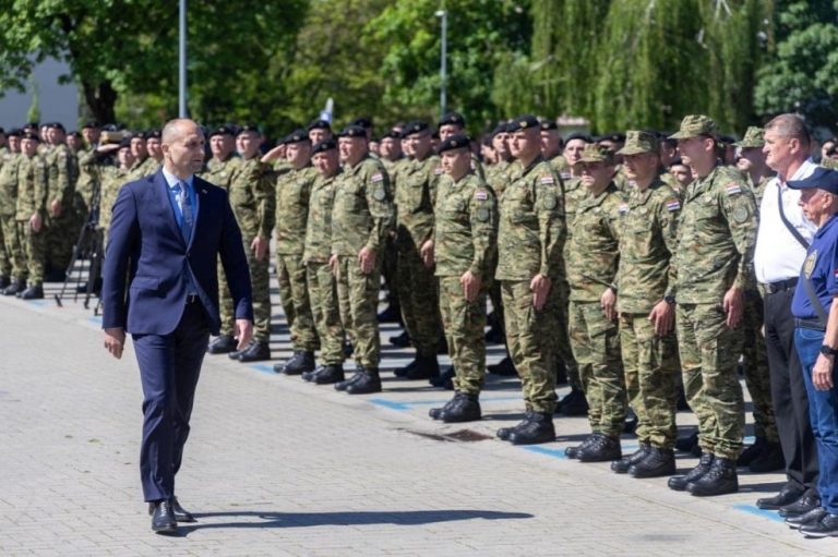 Ko ne ide u vojsku – plaća! Objavljene kazne za one koji odbiju poziv za vojsku u Hrvatskoj