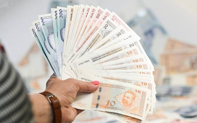 Najstarijim građanima kreću isplate, obezbijeđeno 162 miliona KM