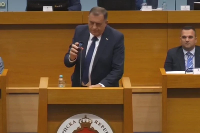 dodik zove pilota