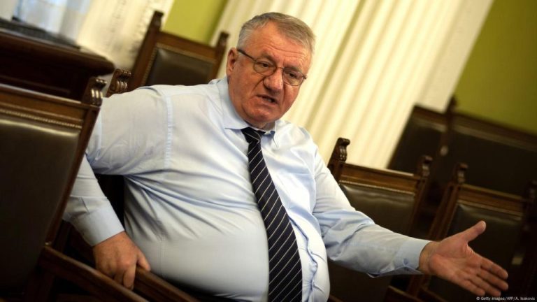 Skandalozna odluka: Književnik koji je podržavao ratnog zločinca dobio državljanstvo BiH