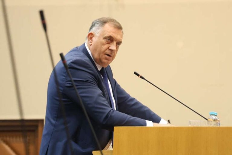 ODGOVOR IZ RS-A: Poslodavci u RS-u reagirali na Dodikove najave povećanja plata: “Nije realan”