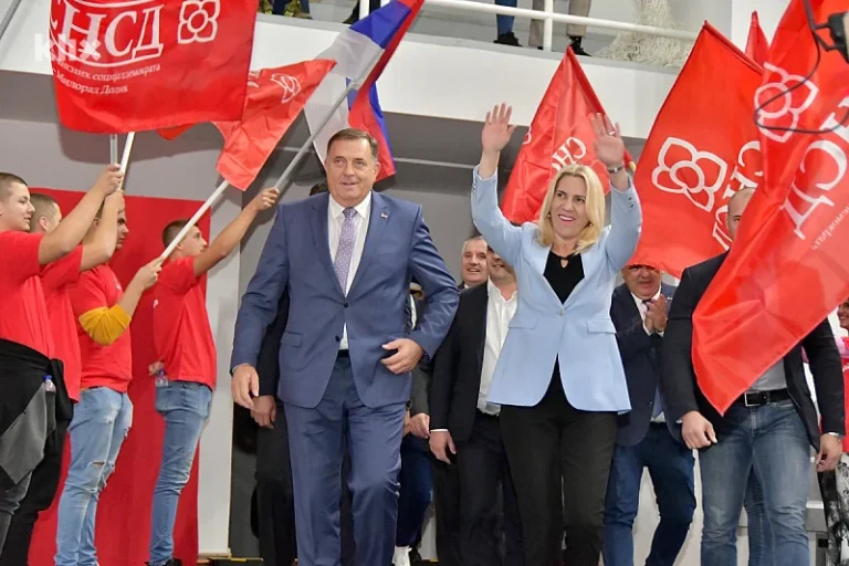 BURNO U RS-U: SNSD-u zasmetala Stanivukovićeva izjava o Dodiku, evo šta su rekli…