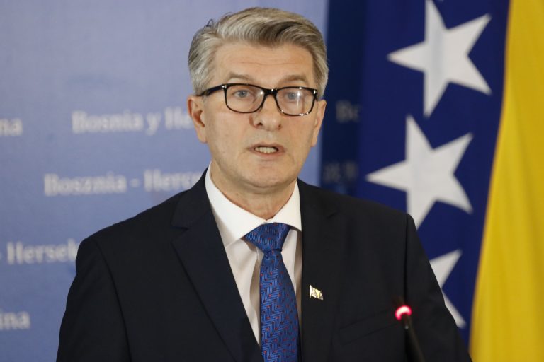 MEHMEDOVIĆ UPOZORAVA: “Čovićev HDZ pljačka Bošnjake! Evo dokaza...