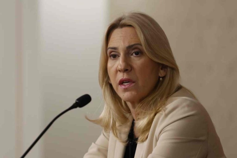 CVIJANOVIĆ BEZ DLAKE NA JEZIKU: Poručila da general ostaje, Helez nemoćan…
