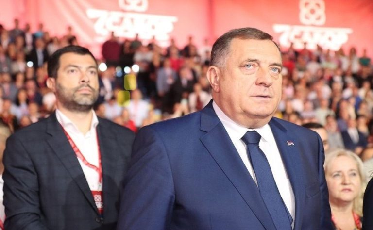 NEVJEROVATNO: Na šta je Dodik spao – ni sin ga više ne sluša!