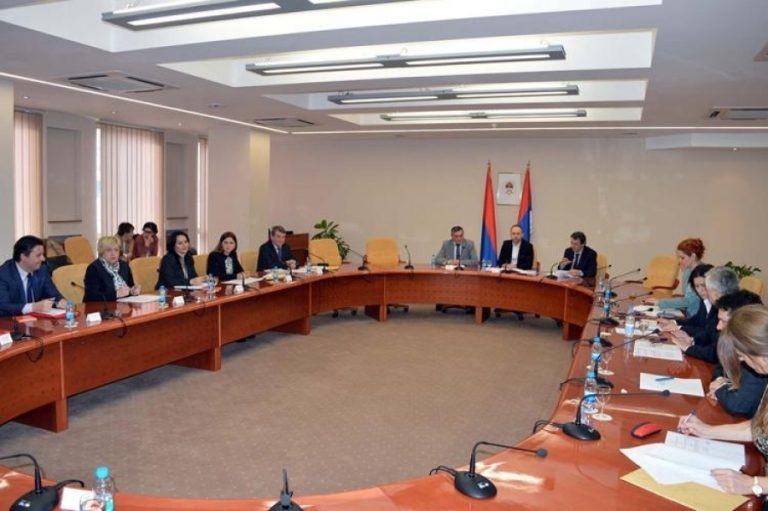 BURA NA VIJEĆU NARODA RS: Na potezu je Ustavni sud