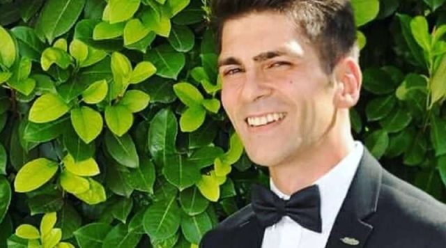 SRBIN UŠAO U DŽAMIJU SA BROJANICOM NA RUCI: Progledajte šta su mu rekli u džamiji kada je ušao. (FOTO)