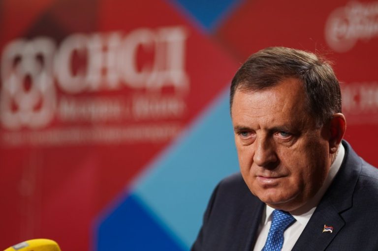 HAOS NA PRAGU: Dodik želi na Sud u Strazbur
