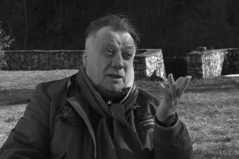 Ovo su 3 osobe sa kojima Halid Bešlić nije pričao: Prevarili ga na gnjusan način