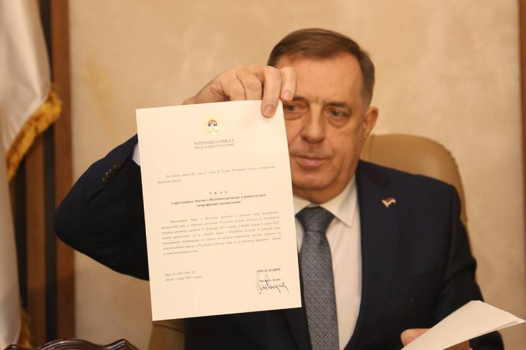DODIK NE ODUSTAJE: Najavljuje bitku u Strazburu, spominje i Ustav…