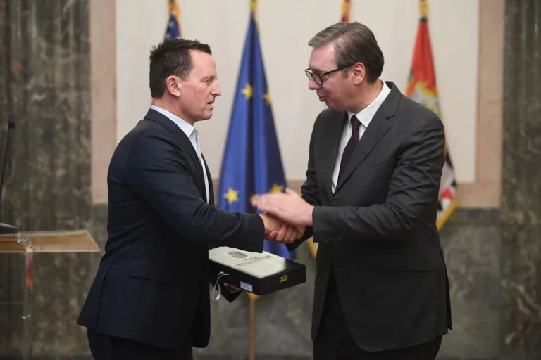PROCURILI DOKUMENTI: Vučićev ministar i Grenell u tajnom biznisu s Generalštabom, EVO I KOJEM