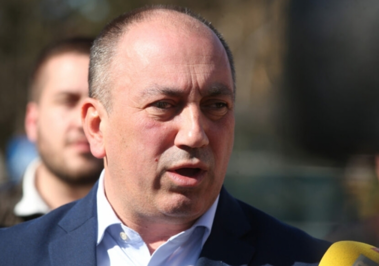 SNSD PRED KRAJEM? Crnadak otkriva kako su izbori luđački pokradeni