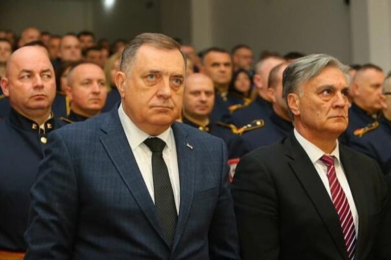 SVE ZA VLAST: Nakon Dodika i Siniša Karan kažnjen i to zbog zloupotrebe djece u…