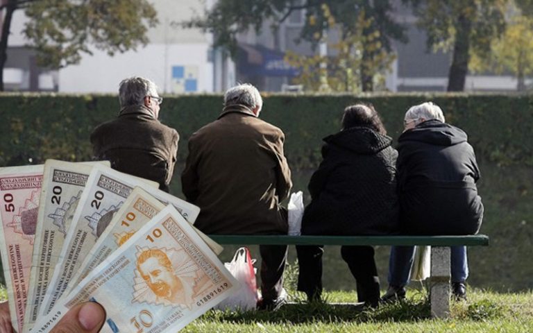 Penzioneri će uz novembarsku penziju dobiti dodatnu pomoć! Evo koliki iznos...