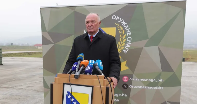 SASTANAK KOJI ĆE ZAPALITI REGION: Helez se susreo sa prvim čovjekom Vojske Kosova, pao dogovor…