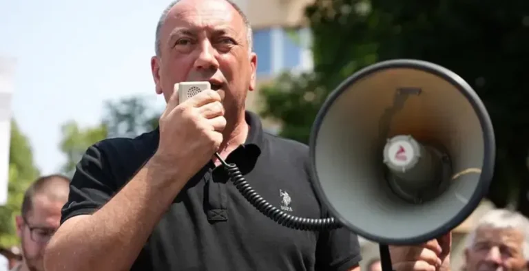 Igor Crnadak: Ovo je poruka koja se mora čuti glasno. Sprema se najcrnji scenario za Srbe