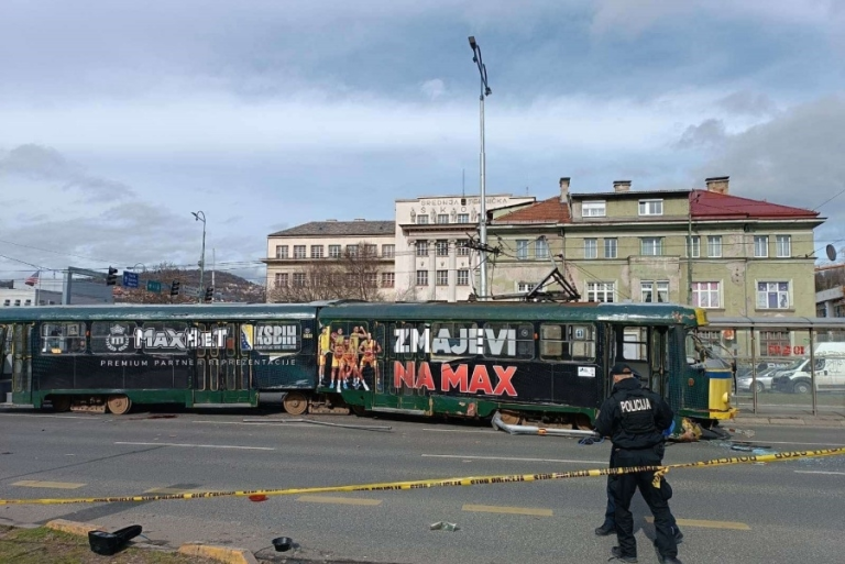 SVJEDOČENJE SVJEDOKINJE NESREĆE U SARAJEVU: “Vozač tramvaja nam je mahao rukama…”