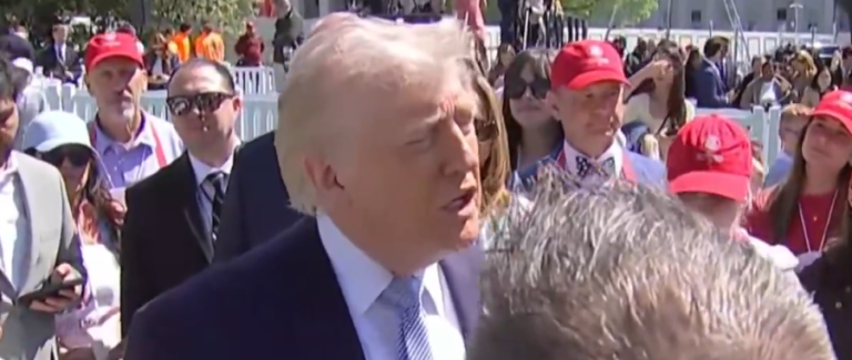 SKANDALOZNO OPRAVDANJE: Trump šokirao izjavom, tvrdi da nije ratni zločin to što…