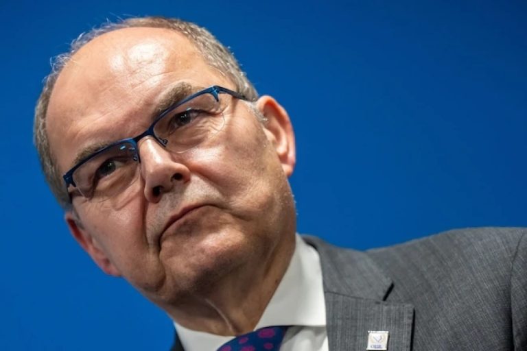 NIJEMCI OTKRILI SVE: Christian Schmidt priznao je, razlog ostavke je...