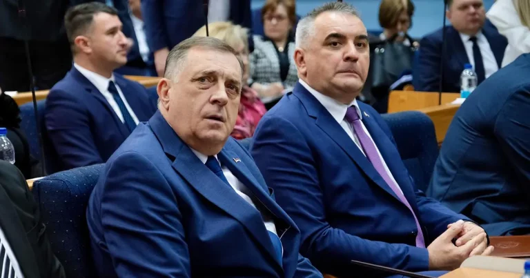 OZBILJNO UPOZORENJE DODIKU: Dodik preko noći „utihnuo“ pred novim šefom OHR-a