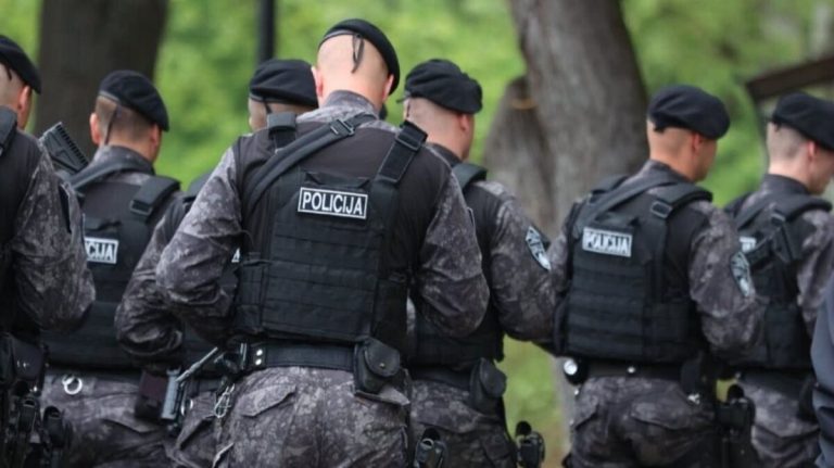 POLICIJA U AKCIJI: Uhapšen ministar i još tri osobe