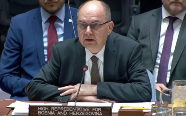 CHRISTIAN SCHMIDT OGOLIO DODIKOVU POLITIKU PRED ČITAVIM SVIJETOM: Razotkrio kako RS sistemski gazi Bošnjake