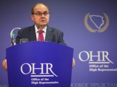 Schmidt otkrio zašto nije smijenio Dodika i odgovorio na optužbe o HDZ-u Schmidt otkrio zašto nije smijenio Dodika i odgovorio na optužbe o HDZ-u